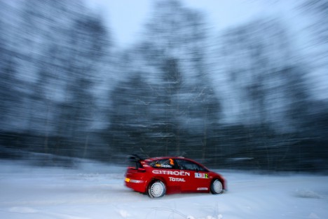 Daniel Sordo holder forbindelsen til topkørerne, her hvor der er kørt tre afdelinger af dette års mesterskab..